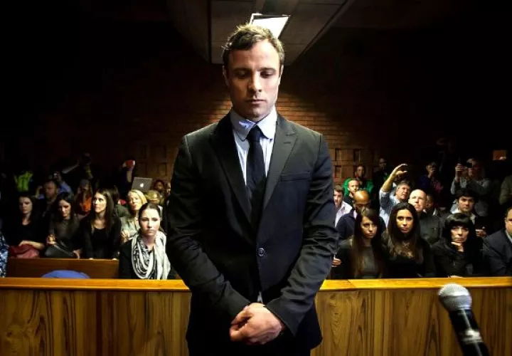 En el 2013, el exatleta paralímpico Oscar Pistorius enfrentó un juicio en el Tribunal Superior de Pretoria en Sudáfrica. Foto: EFE