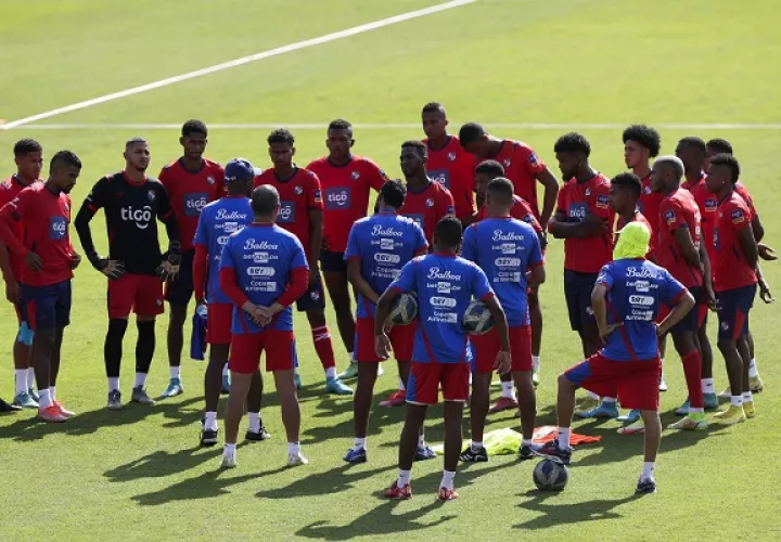 Jugadores de Panamá  entrenan con miras al amistoso contra Argentina.Foto:EFE