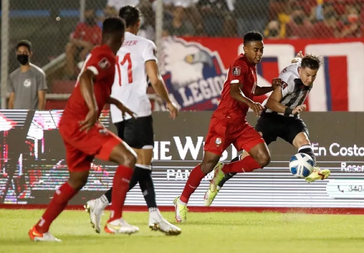 Yoel Bárcenas de Panamá (10) fue convocado para enfrentar a Costa Rica en la Liga de Naciones de la Concacaf. Foto: EFE