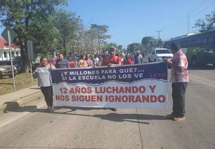 Padres de familia, educadores y estudiantes llevan más de 12 años esperando por un nuevo IPT Veraguas. Foto: Archivo