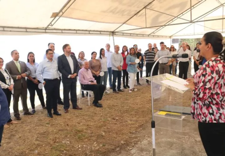 Tejada  anunció que en los próximos meses el Mingob realizará un acto público para la construcción del primer centro de resocialización en Panamá.