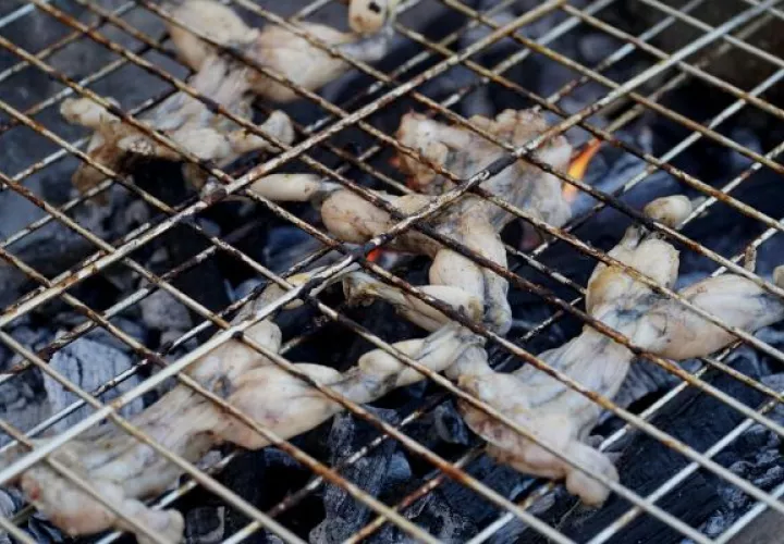 Rana asada en el municipio de Santiago Textitlán, Oaxaca (México). Foto: EFE