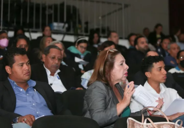 También se capacitó para el proceso de abrir las cuentas bancarias y reportes financieros.