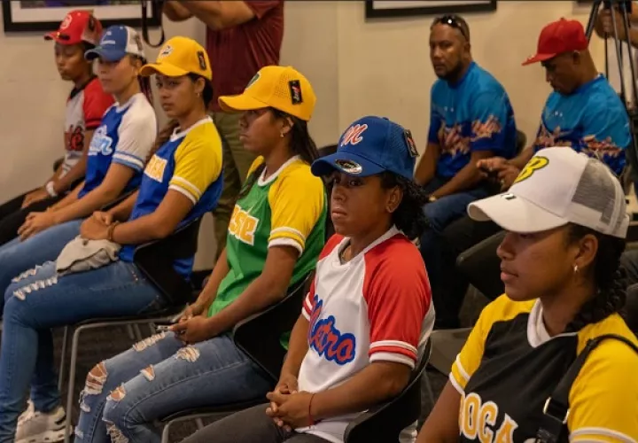 Jugadoras del torneo nacional de sóftbol femenino. Foto: Cortesía