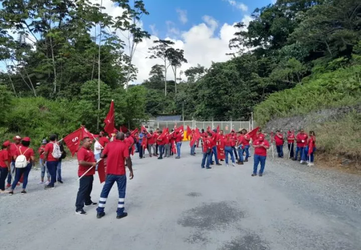 El martes, la empresa Minera Panamá comunicó que presentó al Mitradel una solicitud para suspender los contratos de trabajo de 4,051 trabajadores.