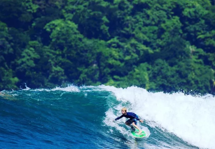 Los surfistas se encuentran listos para Santa Catalina. Foto: Cortesía