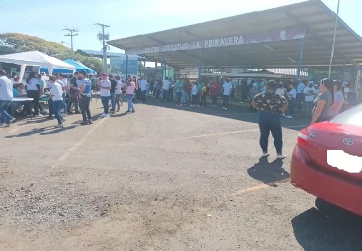 En Veraguas hubo una gran asistencia a los centros de votación. Foto. Melquíades Vásquez