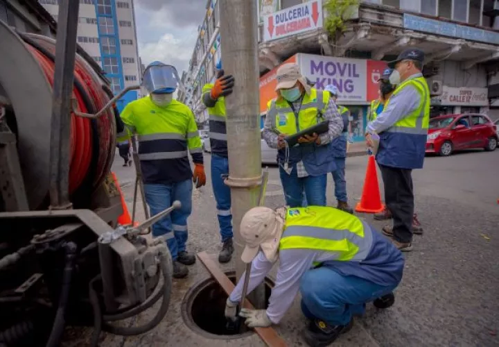 En el 2016 Saneamiento firmó un convenio con el Idaan para coadyuvar en el mantenimiento del sistema de redes y colectoras de alcantarillados.