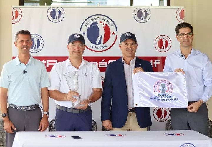 Miguel Ordoñez, Eduardo Arango, Miguel DurÁn y Jose Ignacio Olea, ofrecen detalles del Invitacional Amateur de Apagolf. Foto: Cortesía