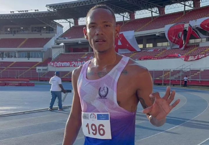 Didier Rodríguez,  impuso nuevo récord  en el atletismo panameño. Foto: Aurelio Martínez