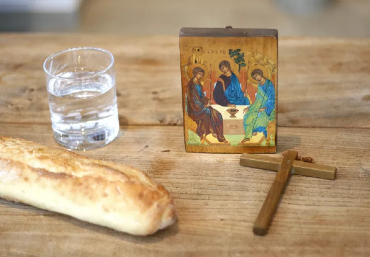 El ayuno es obligatorio el Miércoles de Ceniza y el Viernes Santo. Foto: Ilustrativa / Pixabay