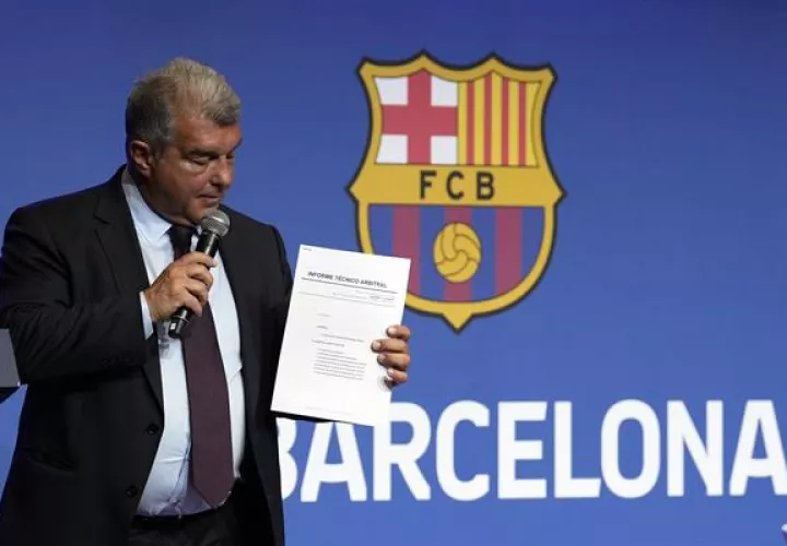 El presidente del FC Barcelona, Joan Laporta, informa de los resultados de la investigación interna llevada por la entidad azulgrana en relación al caso Negreira. Foto:EFE