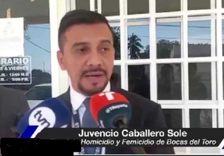 El Fiscal Juvencio Caballero, explicó que la Jueza de Garantías admitió todas las pruebas presentadas. Foto. PGN