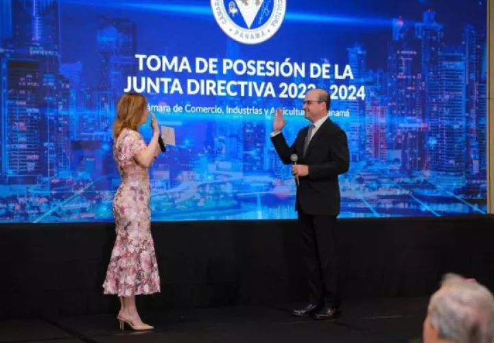 Juramentación de Adolfo Fábrega García de Paredes. Foto: Cortesía Cámara de Comercio
