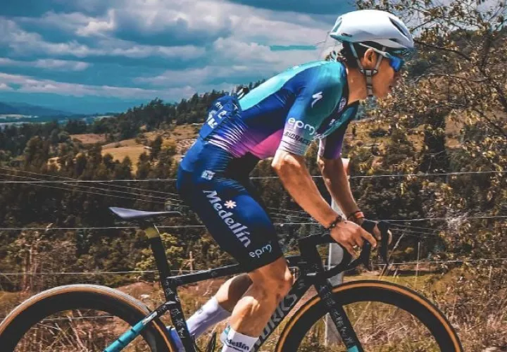 El pedalista colombiano Miguel "Superman" López. Foto: Cortesía