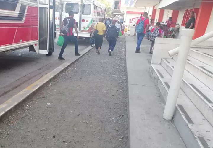 Las quejas se dieron ante el pleno del Concejo Municipal de Colón. Foto / Diómedes Sánchez.
