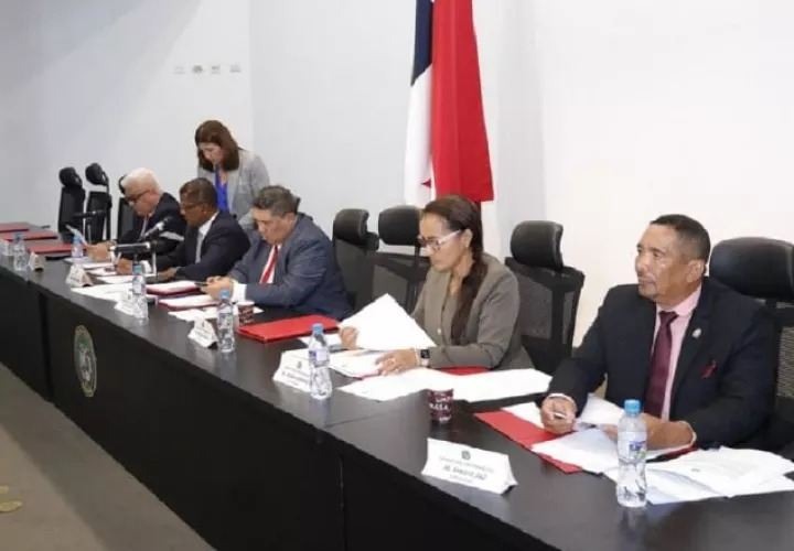 Subcomisión dará seguimiento con el análisis y discusión del proyecto de ley, que modifica la Ley Orgánica de la CSS. Asamblea Nacional
