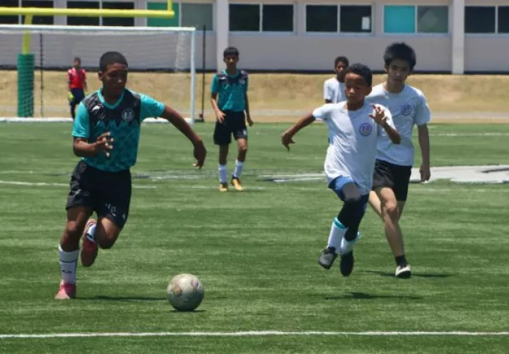 En esta iniciativa de estimulación por rendimiento académico, los alumnos competirán en balompié, baloncesto, béisbol, softball, ajedrez, voleibol, entre otros.