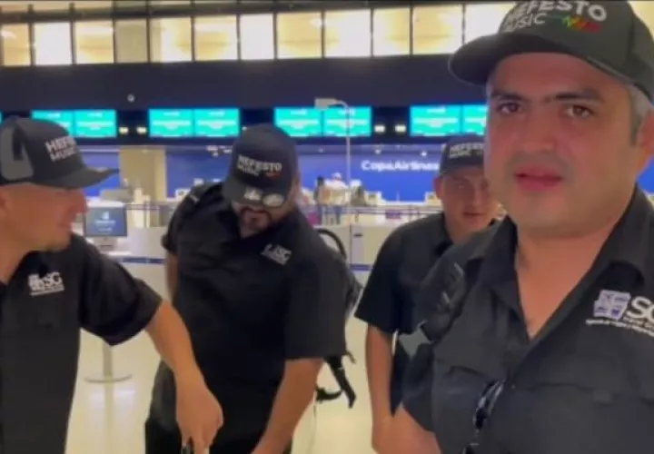 Jhonathan Chávez en el aeropuerto. Foto: Instagram / @jhonathanchavezoficial