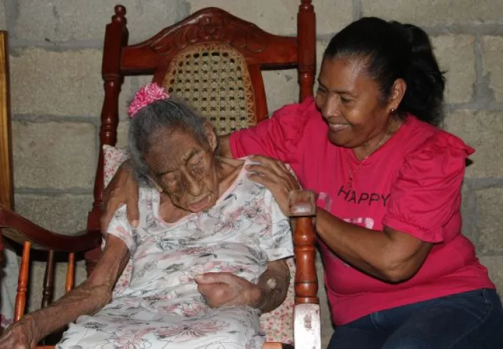 Para ganarse la vida, la señora Leonidas se dedicó a lavar y planchar para sus conocidos. Foto: Cortesía
