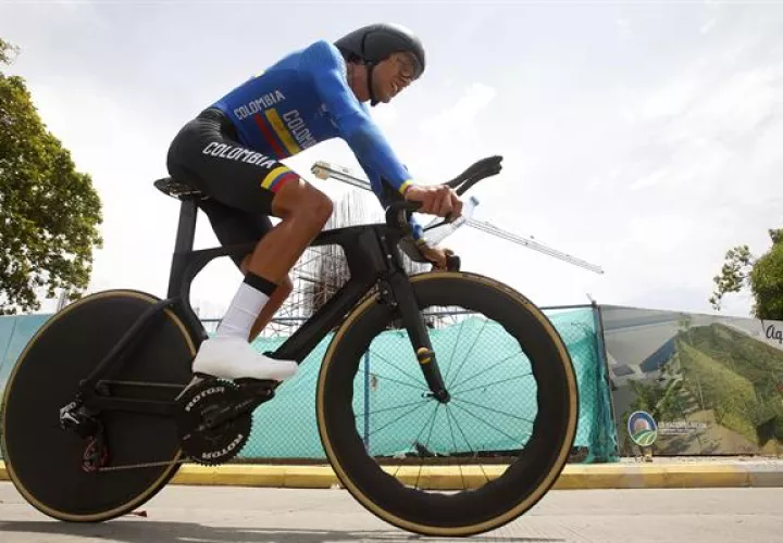 El ciclista colombiano Walter Vargas ganó oro en el Panamericano de Ciclismo. Foto: EFE