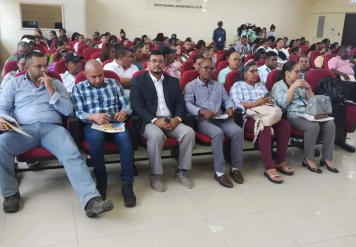 participantes-agua-foro.jpg