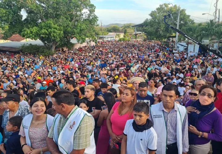 Miles de personas presenciaron la Semana Santa Viviente en Pesé. Foto. Thays Domínguez