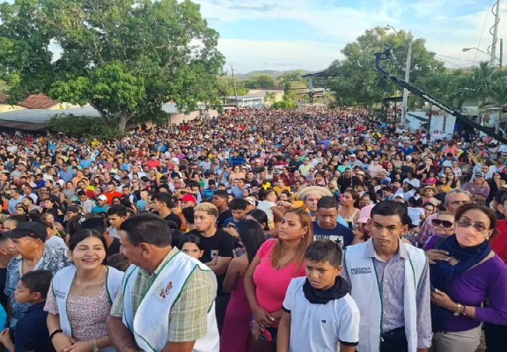 Una gran cantidad de nacionales y extranjeros visitaron este año Pesé. Foto: Thays Domínguez