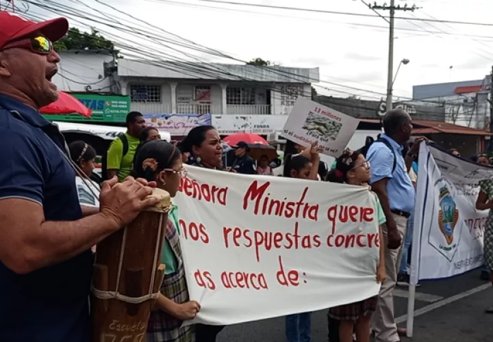 Las clases se mantendrán suspendidas hasta que el Meduca dé respuesta efectiva a los reclamos. Foto / Eric Montenegro.