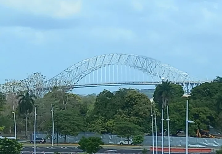 Vista del puente de las Américas desde el nuevo centro de convenciones. Foto: Francisco Paz
