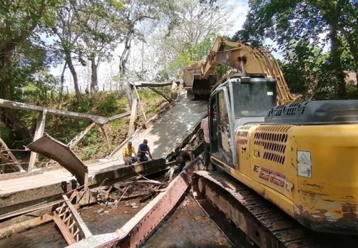 Unas 20 comunidades del corregimiento de Toabré utilizaban el paso por el puente colapsado. Foto / Eric Montenegro.