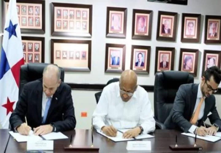 Estado panameño  es dueño del 50.4% de la empresa AES Panamá.