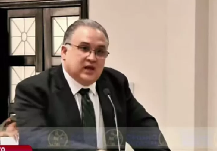 Abogado Alfredo Vallarino.