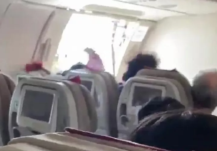 El sujeto puso en peligro al resto de los pasajeros. 