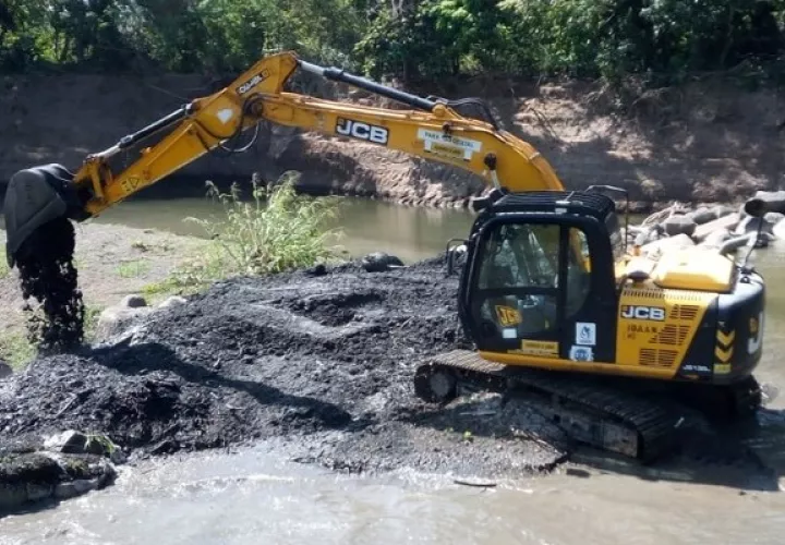 El Idaan realizó trabajos de represamiento en la toma de agua cruda de la planta de Parita. Foto: Thays Domínguez