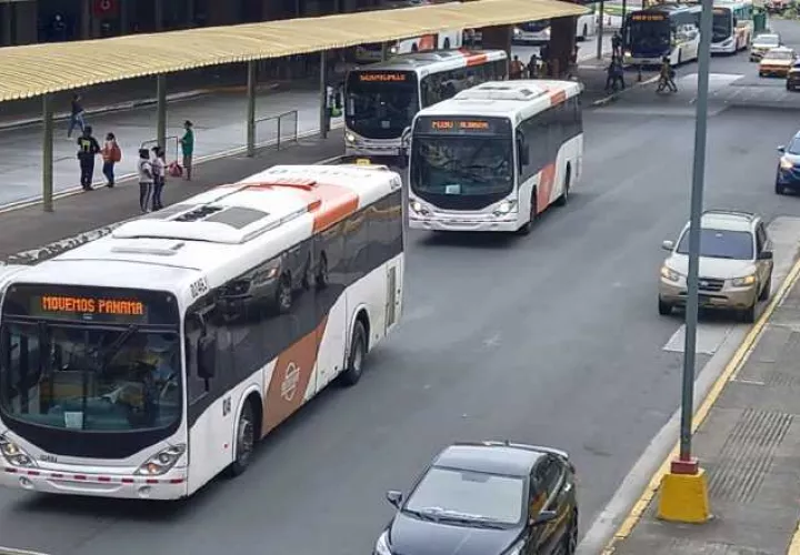 La mayoría de los buses Grand Viale ya tienen más de 700 mil kilómetros recorridos, estima MiBus. Foto: Archivo