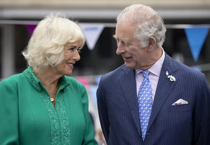 Camila y Carlos III. Foto: EFE