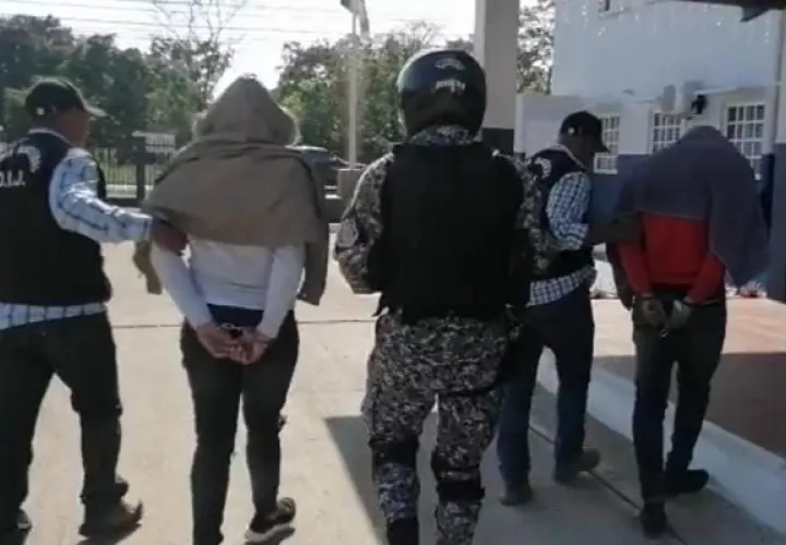 Abdiel Vega Vinda “Milo” de 41 años y Asbel Antonio Davis Samudio de 32 años , enfrentan varios cargos. Foto. José Váquez