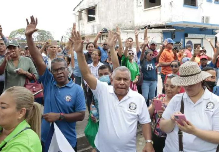 Los docentes no decretaron una huelga, pero se declararon en estado de alerta. Foto: Víctor Arosemena