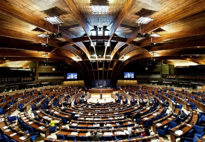 Consejo de Europa urgió a sus miembros a tener una "actitud proactiva" en el uso de la Inteligencia Artificial (IA). Foto: EFE