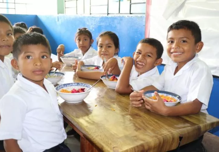 Los estudiantes deben ingerir alimentos saludables. Foto: Cortesía Meduca