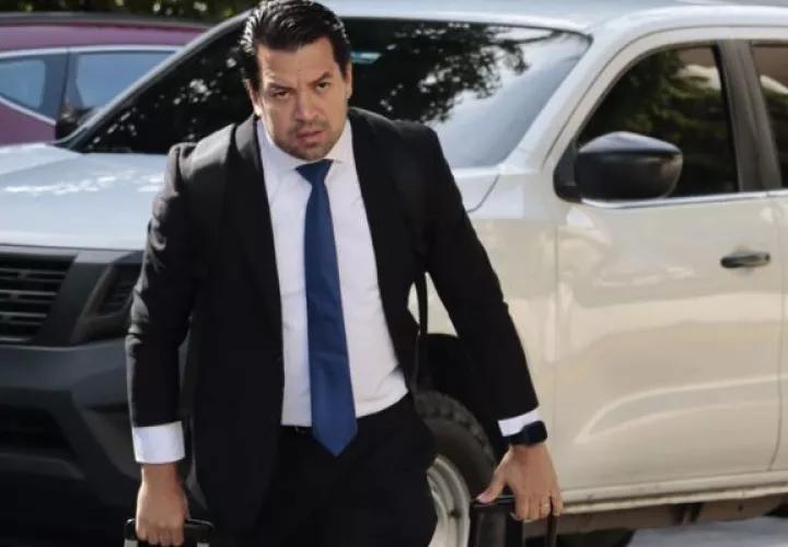 Abogado Luis Eduardo Camacho González indicó que estos testigos son personas que controla el Ministerio Público. Foto: Víctor Arosemena