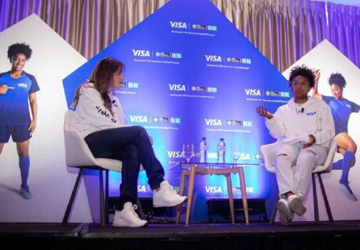 Liz Marie Pareja, Gerente  de Visa Panamá junto a Marta Cox. Cortesía