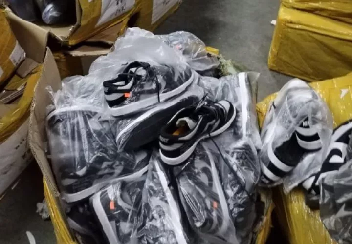 Decomisaron más de 326,000 productos de marcas falsificadas. Foto: Cortesía Policía Nacional