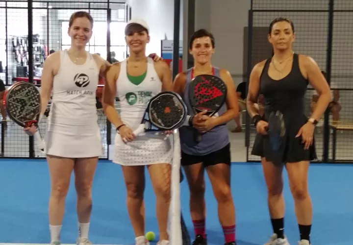 Gabriela Diez y Nicole Arosemena (derecha), lograron el título. Cortesía