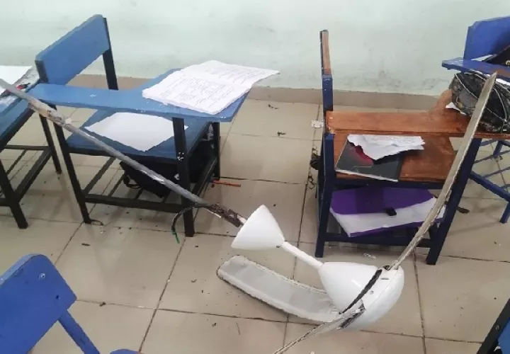 Se informó además que los estudiantes del sexto grado sufrieron golpes en diversas partes del cuerpo.