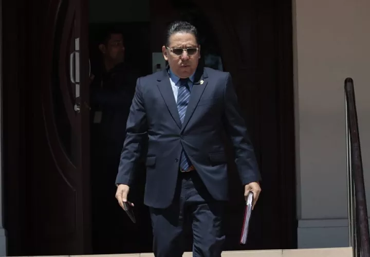 Aníbal Guerrero a su salida de la Corte Suprema de Justicia, este martes. Foto: Víctor Arosemena