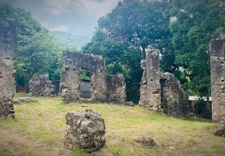 ruinas_debique_.jpg