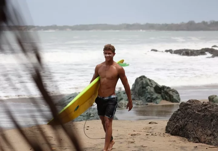 El surfista Diego Goldner. Foto: Cortesía