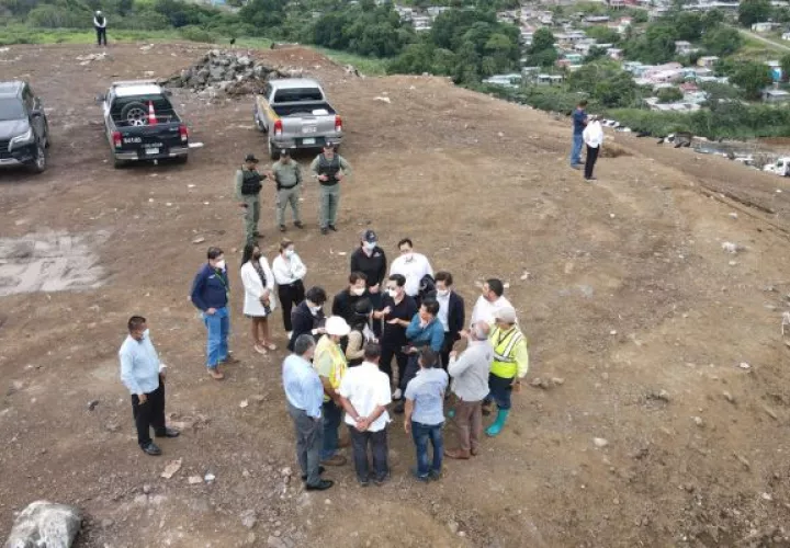 Misión coreana visitó el relleno sanitario de Cerro Patacón. Foto: Cortesía MiAmbiente